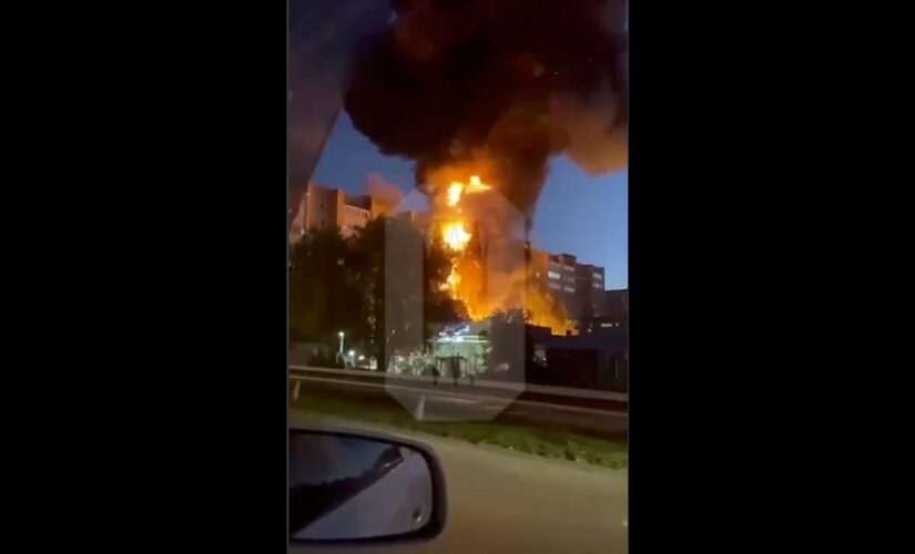 Russian warplane crash near apartment building kills 4, injures 25 others