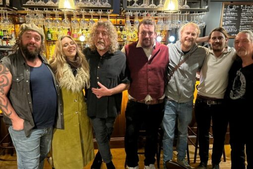 Led Zeppelin’s Robert Plant surprises fans with performance at Scottish bar