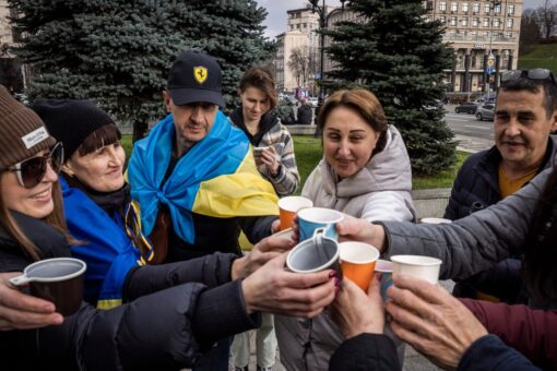 US calls for Ukraine to liberate all its citizens, as chances of peace talks diminish