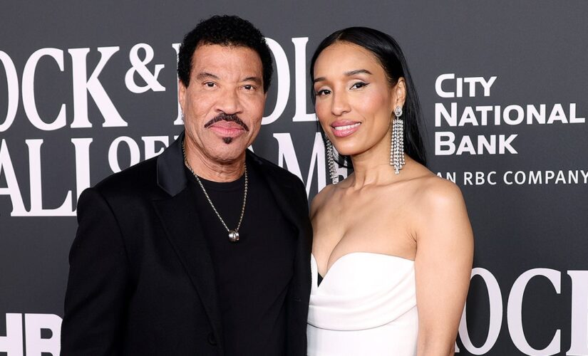 Lionel Richie calls girlfriend Lisa Parigi, 40 years his junior: ‘My heart’ during Rock & Roll induction