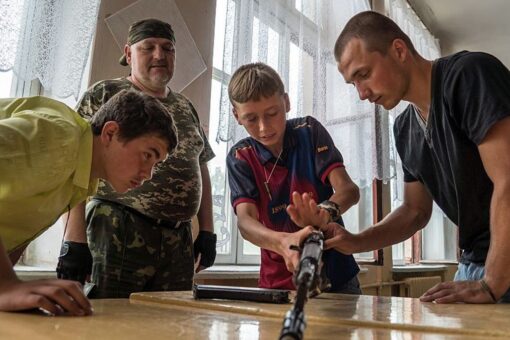 Putin to add military training to school lessons, Education Ministry insists lessons are ‘extra-curricular’