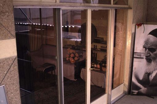 WATCH: Iran protesters set fire to Khomeini Museum in most direct, clearest act of defiance against regime