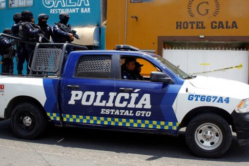Mexican drug cartel members attack police station, multiple killed after officers return fire
