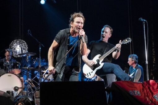 Taylor Swift-Ticketmaster fiasco has fans comparing it to Pearl Jam’s antitrust complaint: ‘Finishing the job’