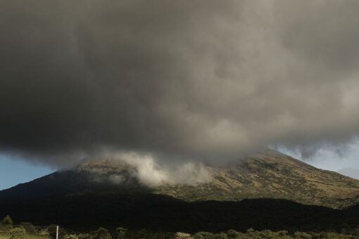 Chaparrastique volcano in El Salvador erupts, local municipalities on alert
