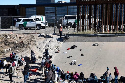 US appeals court allows Title 42 immigration rules to expire as President Biden remains quiet on migration fix