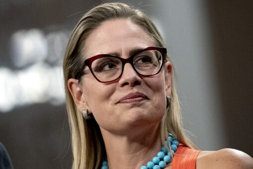 Arizona Sen. Kyrsten Sinema leaves Democratic Party, registers as independent