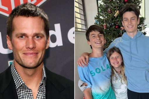 Tom Brady shares Christmas celebration photos without ex-wife Gisele B?ndchen following divorce