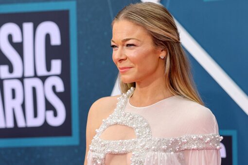 LeAnn Rimes postpones performances due to ‘bleed’ on vocal cord, ‘violent cough’: ‘I am devastated’