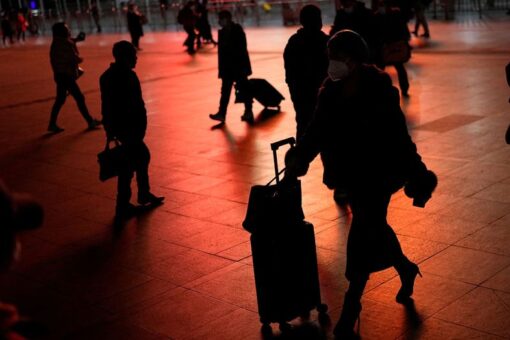 China struggles to dismantle controversial ‘zero COVID’ policies
