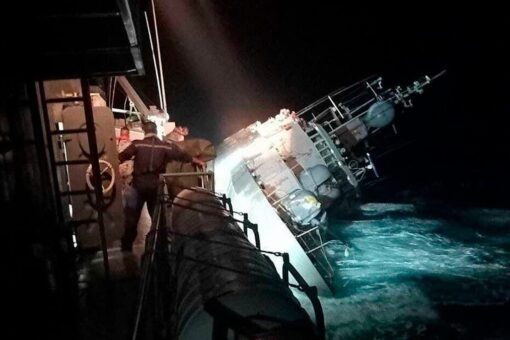 Video shows moments before US-made Thai naval vessel sinks in rough seas, dozens of sailors missing