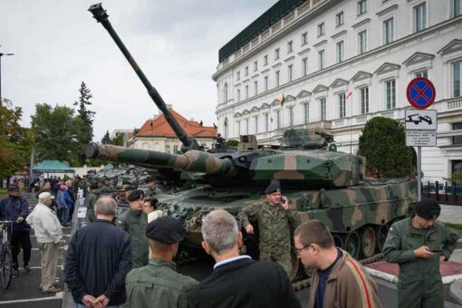 Poland’s president to meet with prime minister to discuss Ukraine’s request for Western-made battle tanks