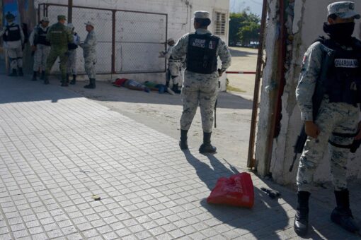 Mexican authorities find 5 dismembered bodies in bags near resort town