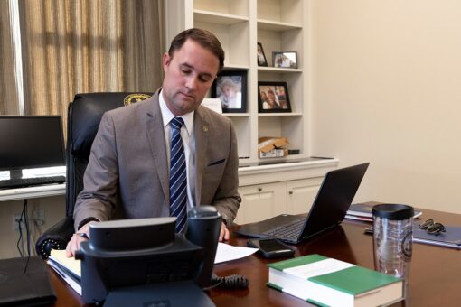 Virginia AG announces probe of public schools