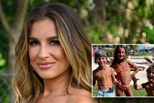 Jessie James Decker says she didn’t ‘think twice’ about posting controversial pic of kids’ abs