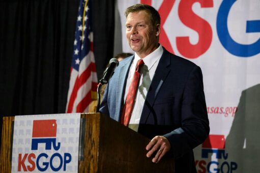Kansas Gov. Kelly to begin 2nd term, Trump-allied AG Kobach returns to statewide office