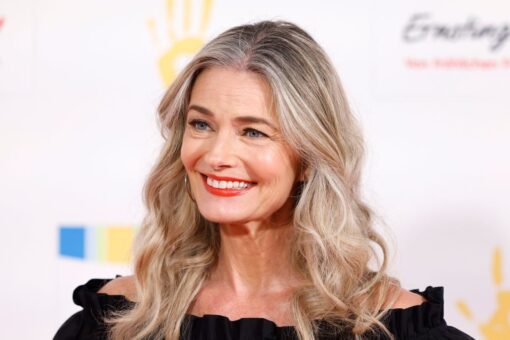 Model Paulina Porizkova poses topless in new year photo: ‘Nothing to hide’