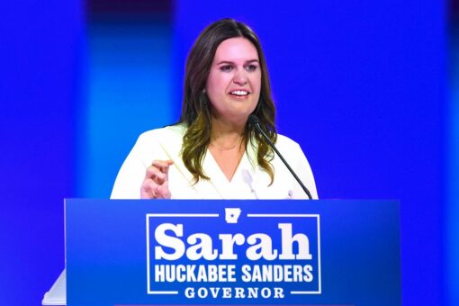 Sanders sworn in as Arkansas governor